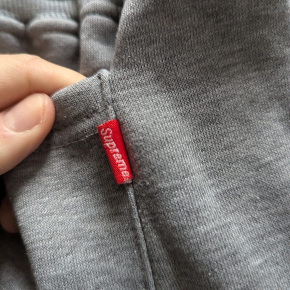 Supreme Grey Sweatpant Joggers - Picture 4 of 8